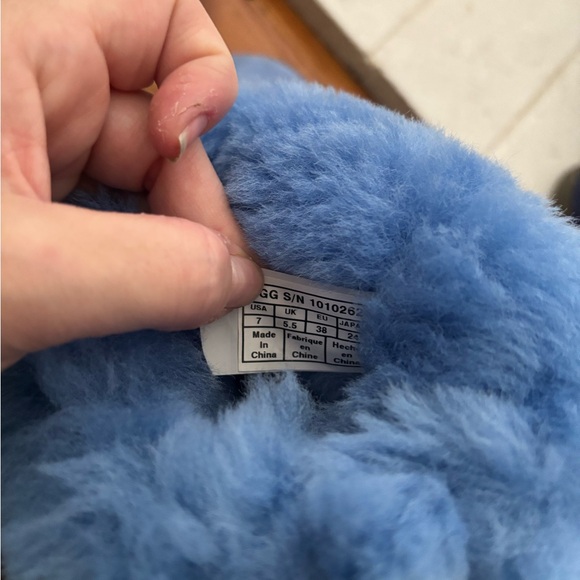 Short UGG boots | Size 7 - Picture 11 of 11